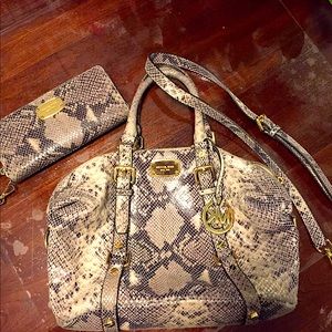 Michael Korda Purse and Walet